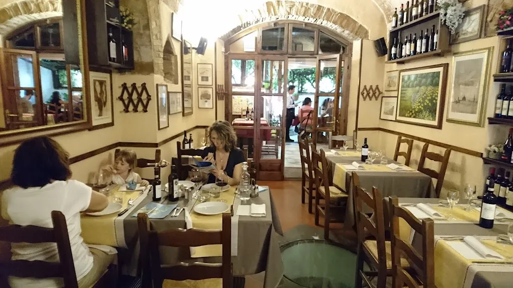 Il Pozzo degli Etruschi restaurant in Volterra
