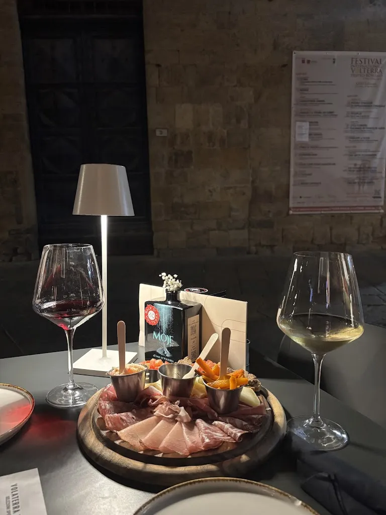 Sandra Lindgren_Volaterra_Volterra_review