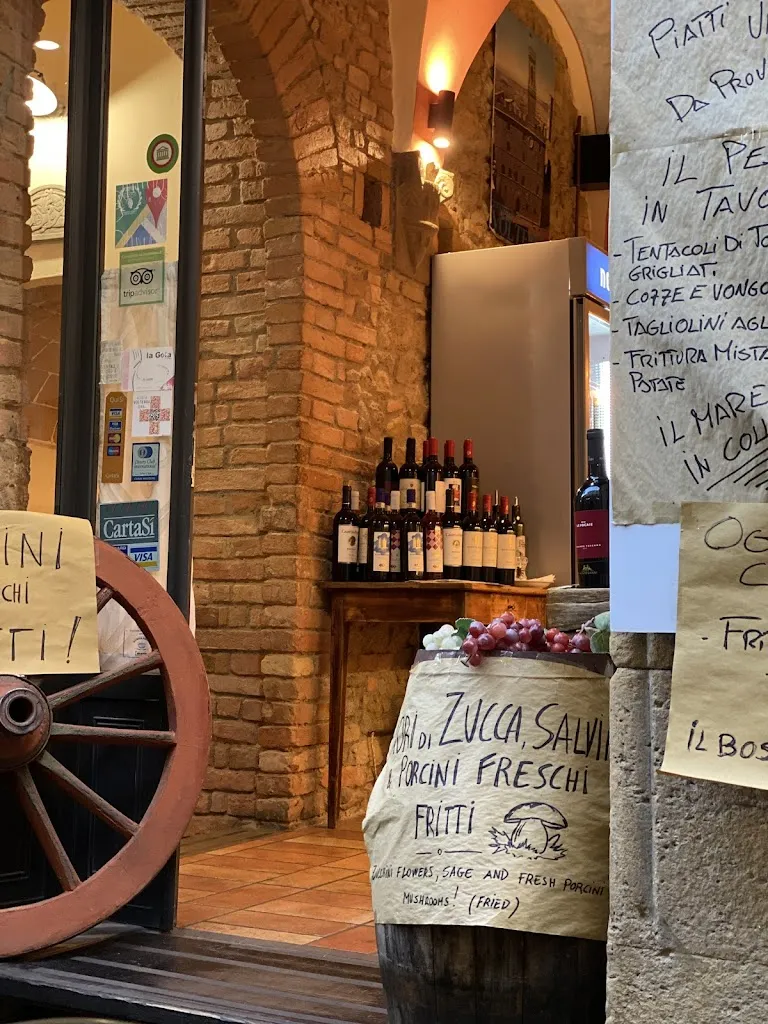 Claudia van Vliet_Antica Taverna_Volterra_review