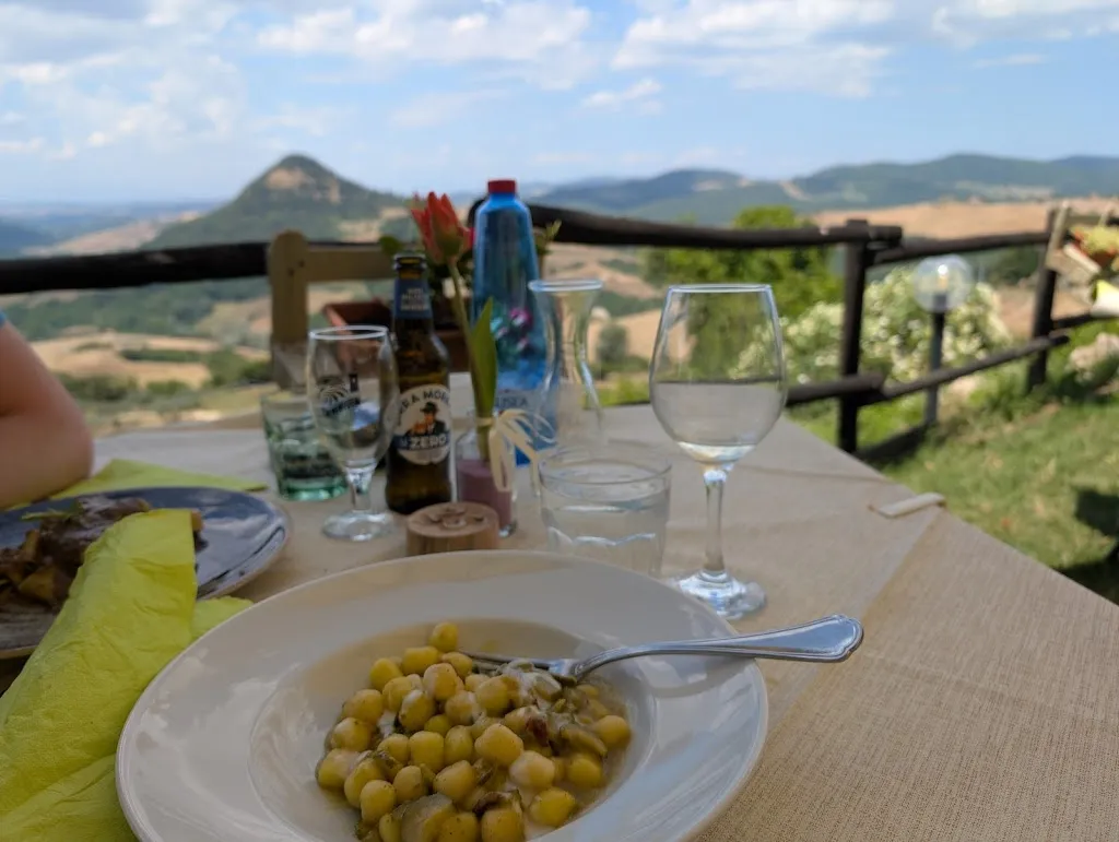 Elizabeth Maerz_Osteria Villa Felice_Volterra_review