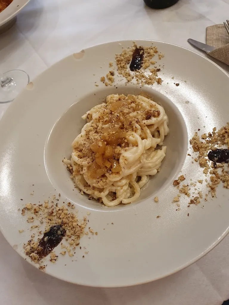 Hershey_Un Posto al Sole_Volterra_review