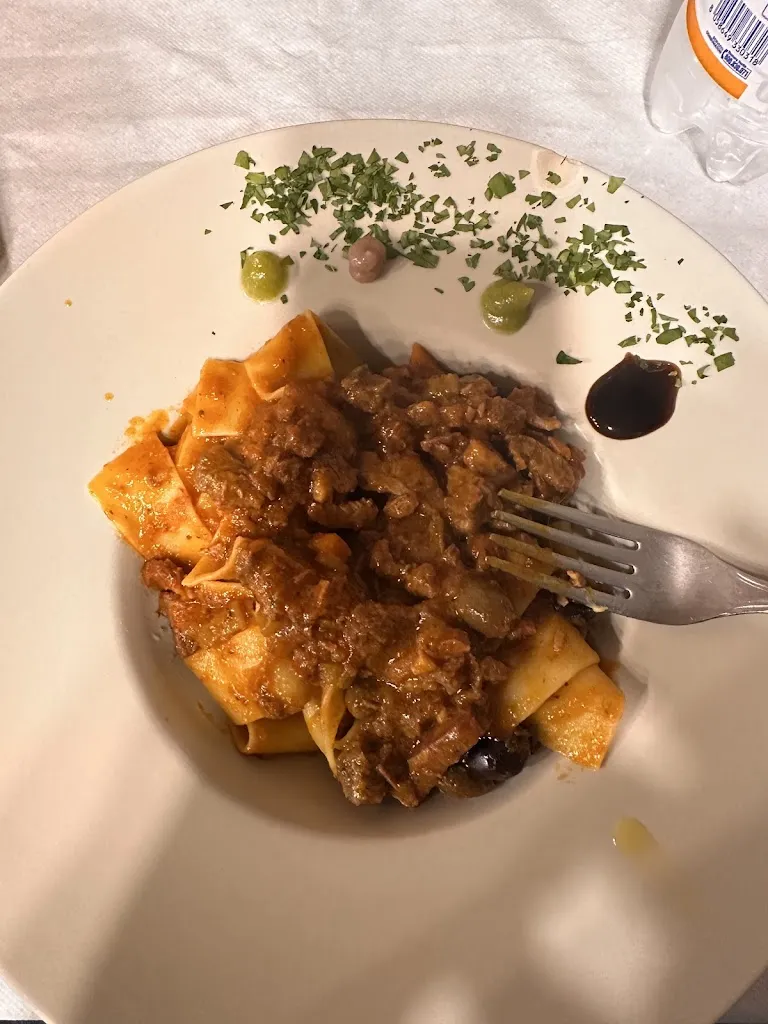 lucy raos_Un Posto al Sole_Volterra_review