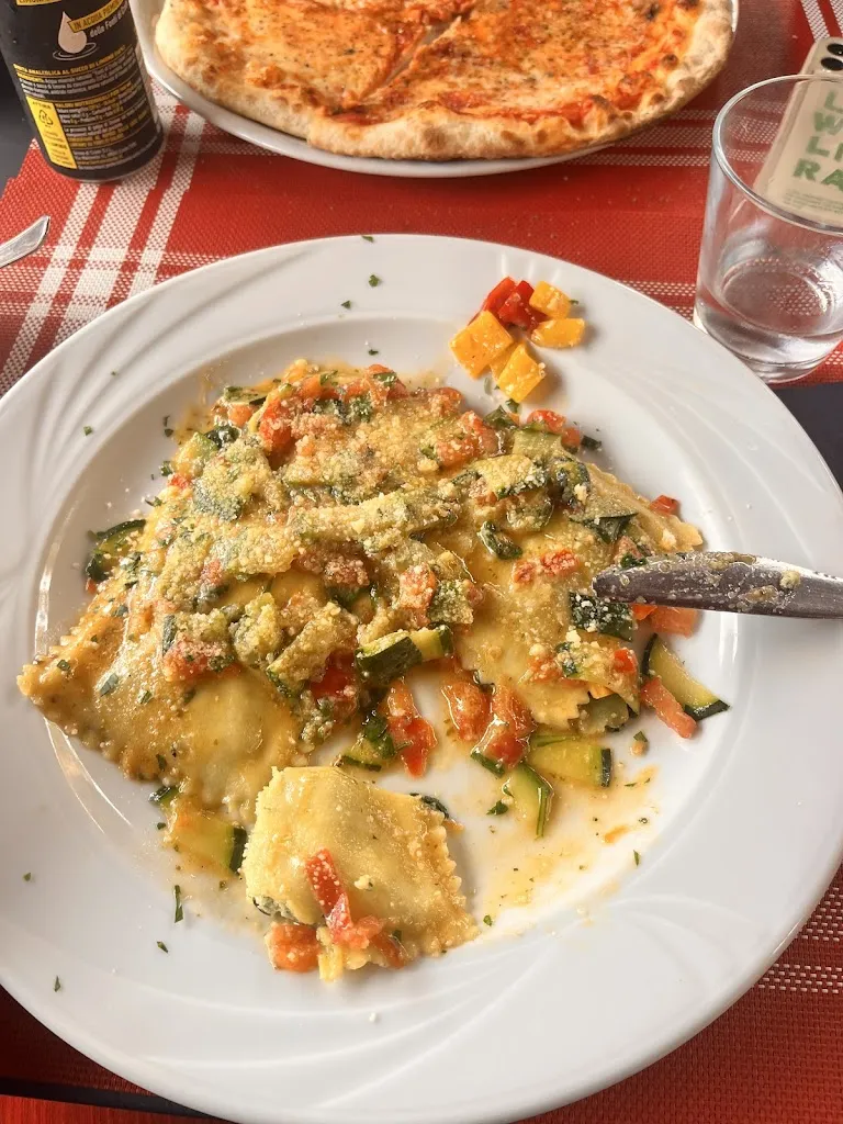 Iara Sousa_Un Saccogoloso_Volterra_review