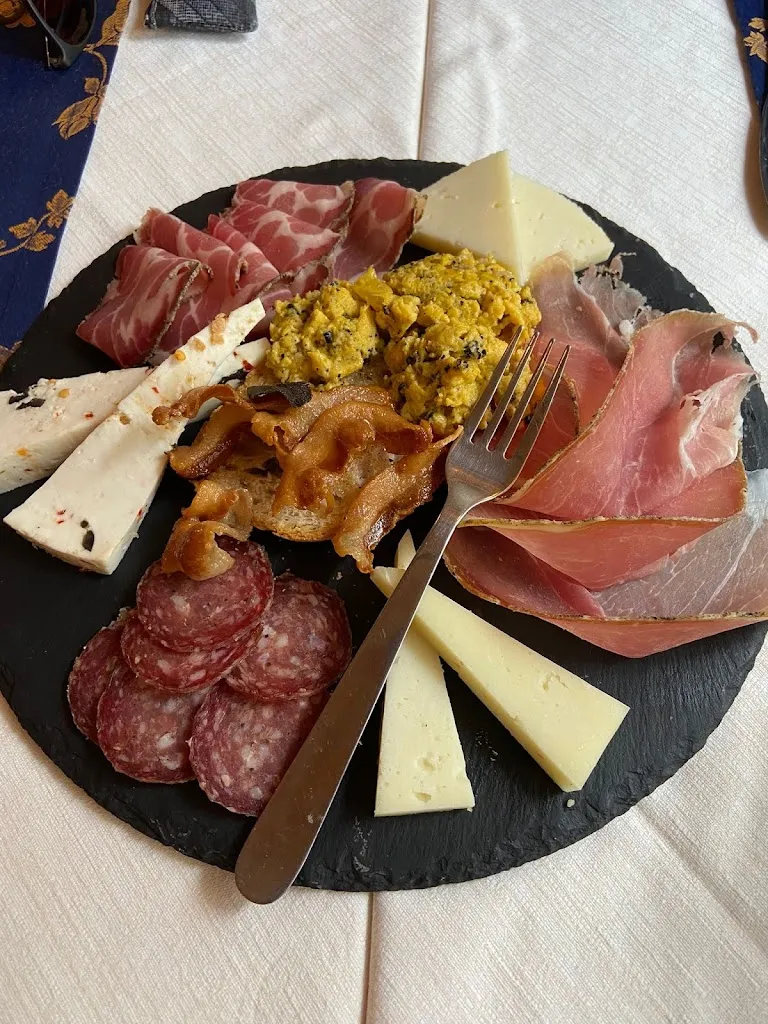 La Taverna_Avigliano Umbro_slider_image_2