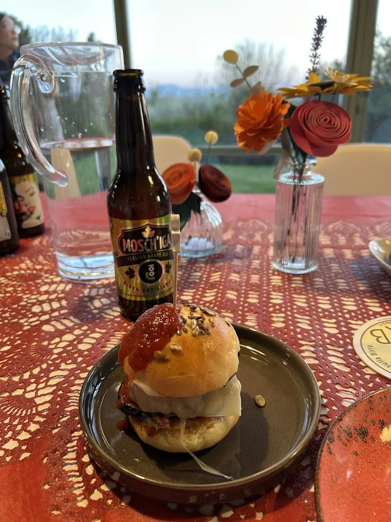 Giulia Fallavollita_CENTOLITRI_Baschi_review