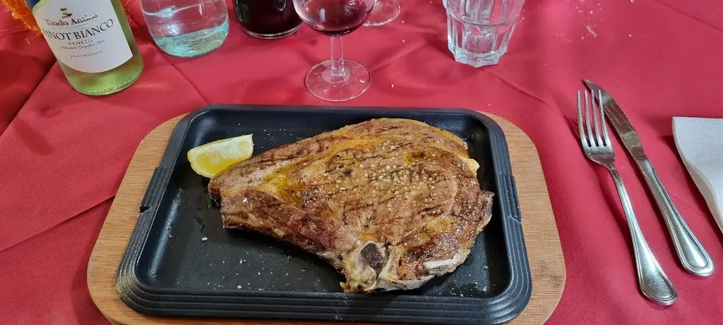 Trattoria Pisello_Baschi_slider_image_2