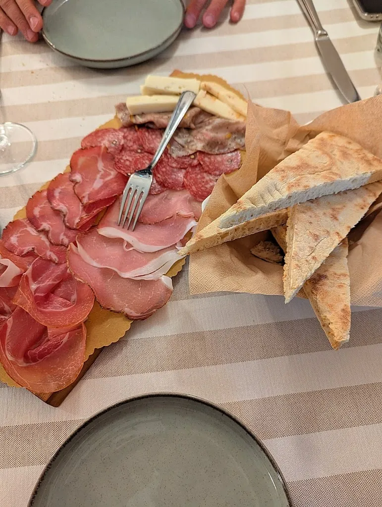 Francesco_Osteria Borgo Etrusco_Bettona_review