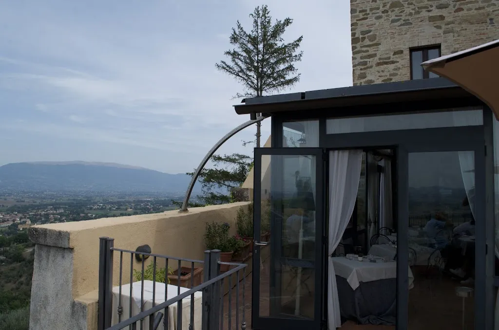 Giovanni Alessandrini_Taverna del Giullare Restaurant_Bettona_review