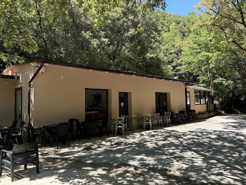 Acqua minerale_Bettona_slider_image_3