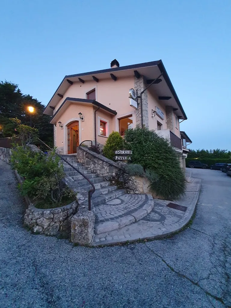 armando gallucci_La Panoramica_Castel di Sangro_review