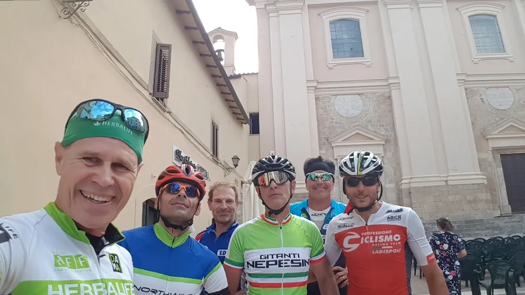 Valerio Catalini_Bar Gelateria Proietti_Calvi dell'Umbria_review