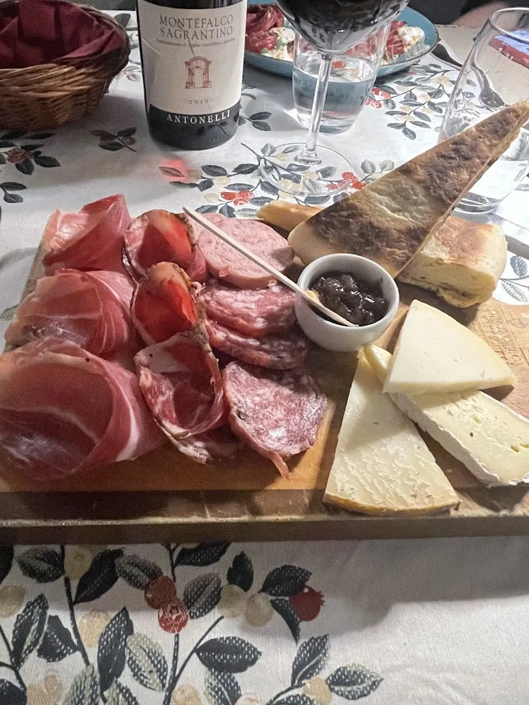 Anatoly Goryachev_Ristorante Magnavino_Bastia umbra_review