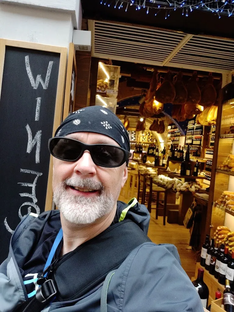 Mark Richardson_Italy On The Road | La Cometa | Assisi_Bastia umbra_review