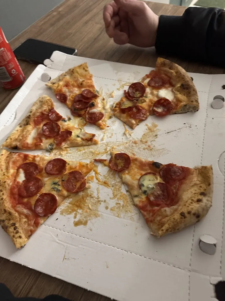 48 Ore Pizzeria_Muro Leccese_slider_image_2