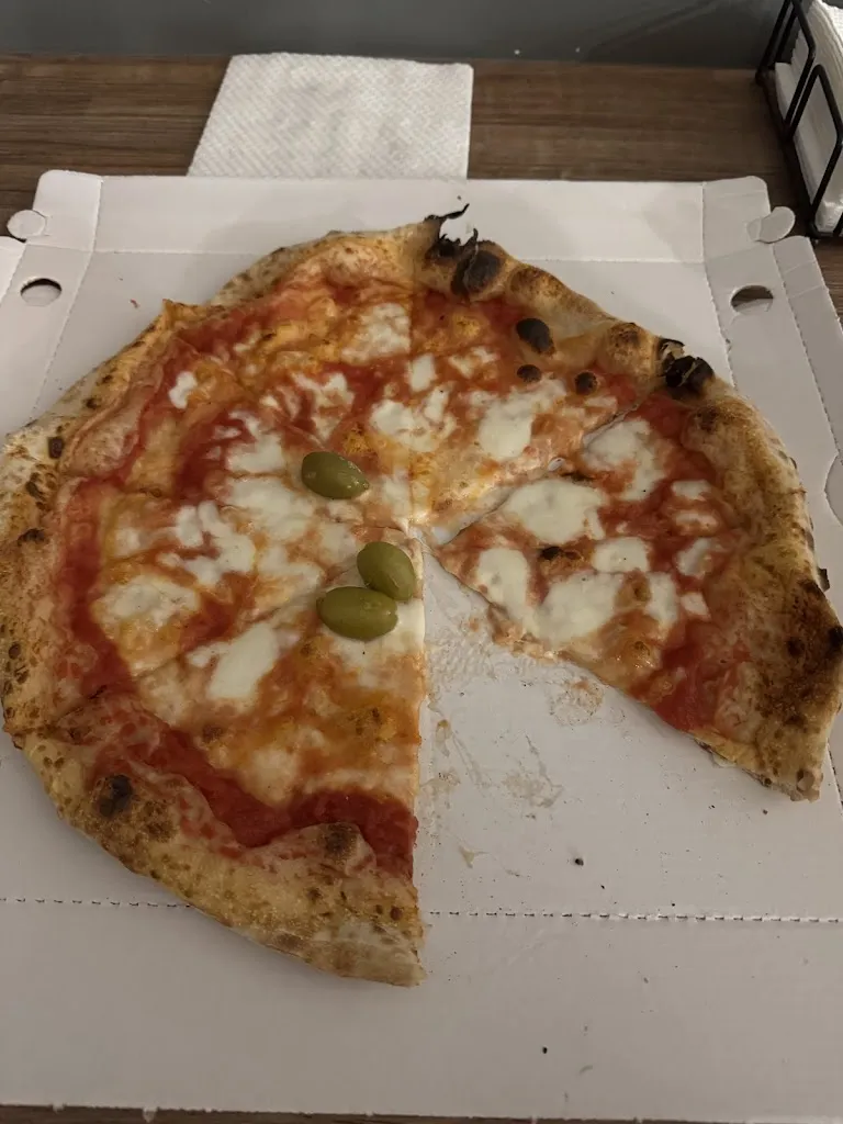 48 Ore Pizzeria_Muro Leccese_slider_image_3