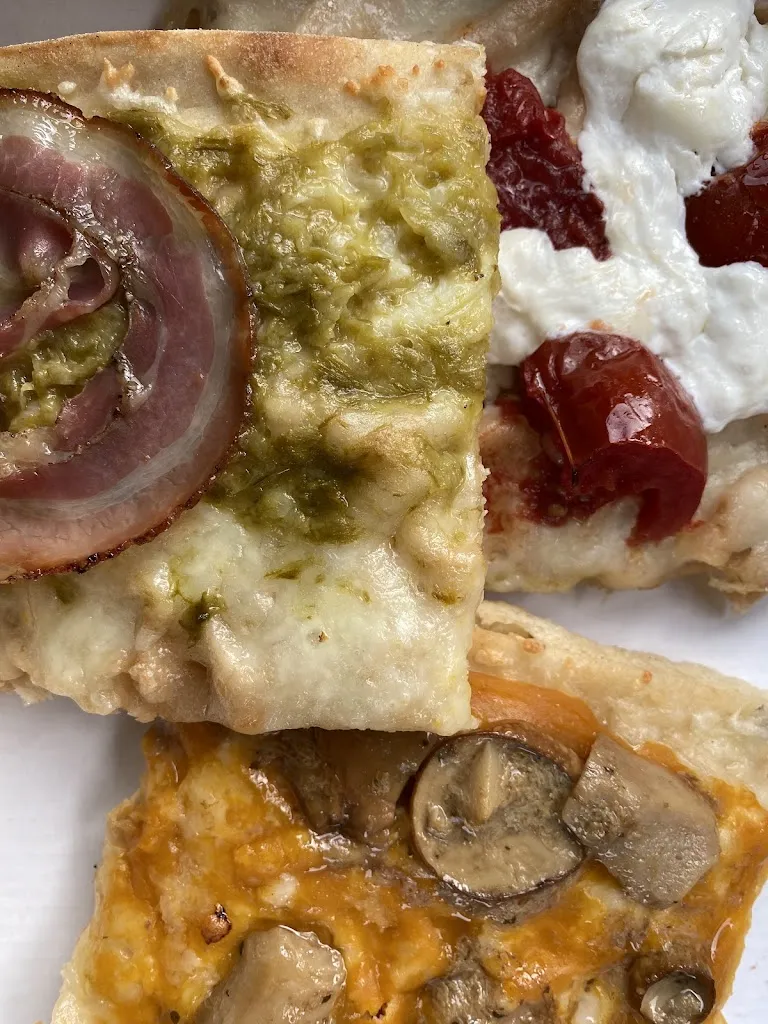 Lorenzo Piccardi_Pizzeria La Taverna S.N.C._Bastia umbra_review