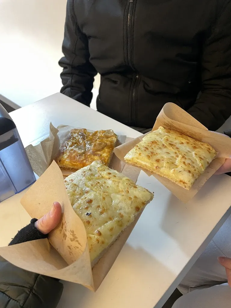 Pizzeria La Taverna S.N.C._Bastia umbra_slider_image_3