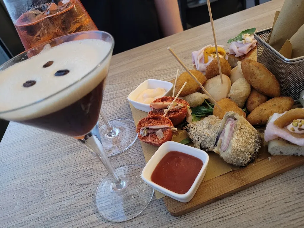 Christian Scheu_SERGIO coffee.bar.you_Muro Leccese_review