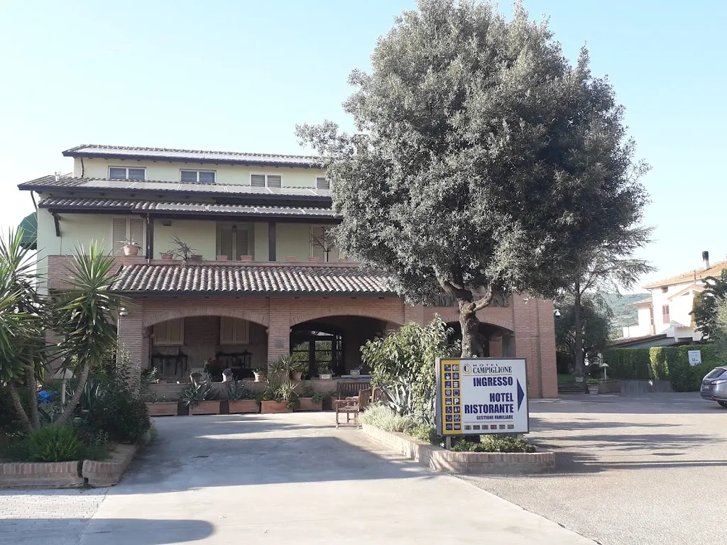 ANNE Fellowes_Hotel Campiglione_Bastia umbra_review