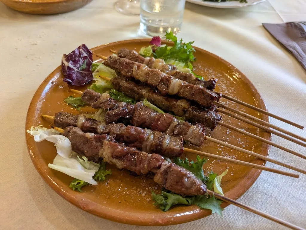 Trattoria in piazza TIP_Bevagna_slider_image_2