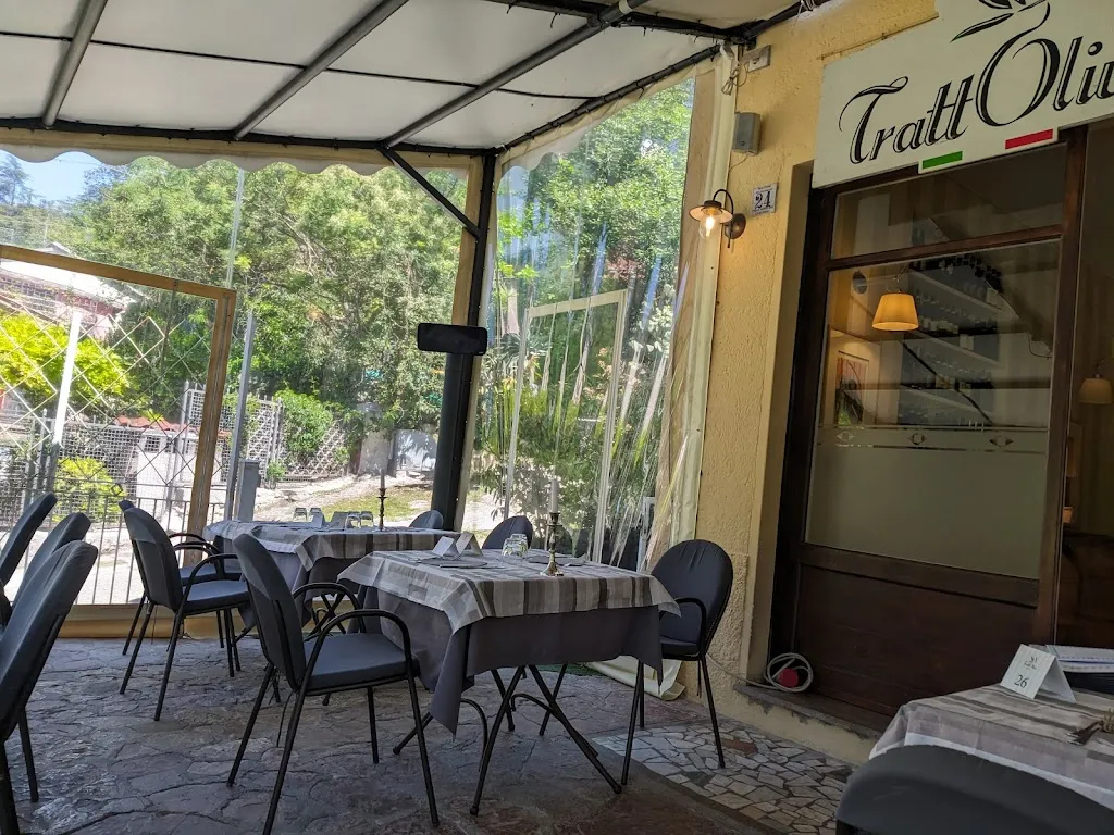 Shez Lacroix_TrattOliva_Campello sul Clitunno_review