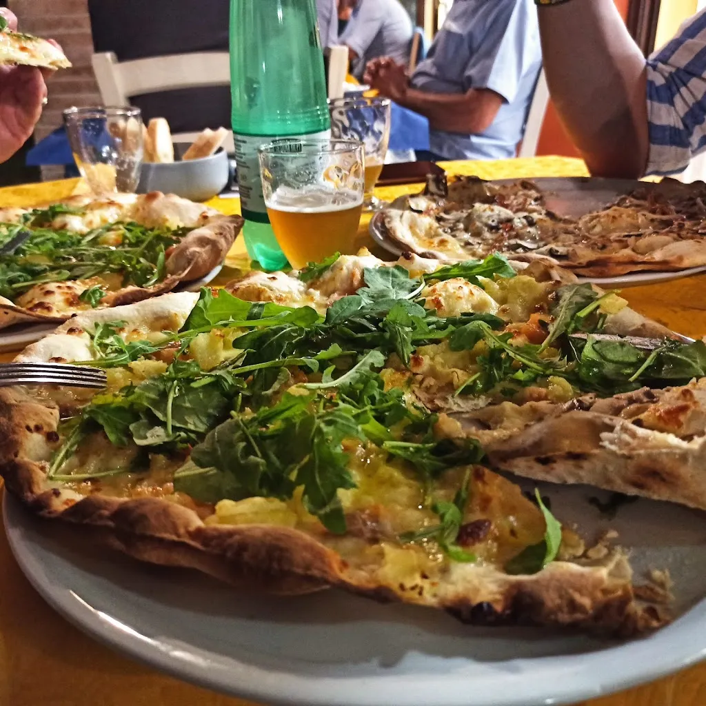 Cristina Jomir_Pizzeria Quattro stagioni_Castel Viscardo_review