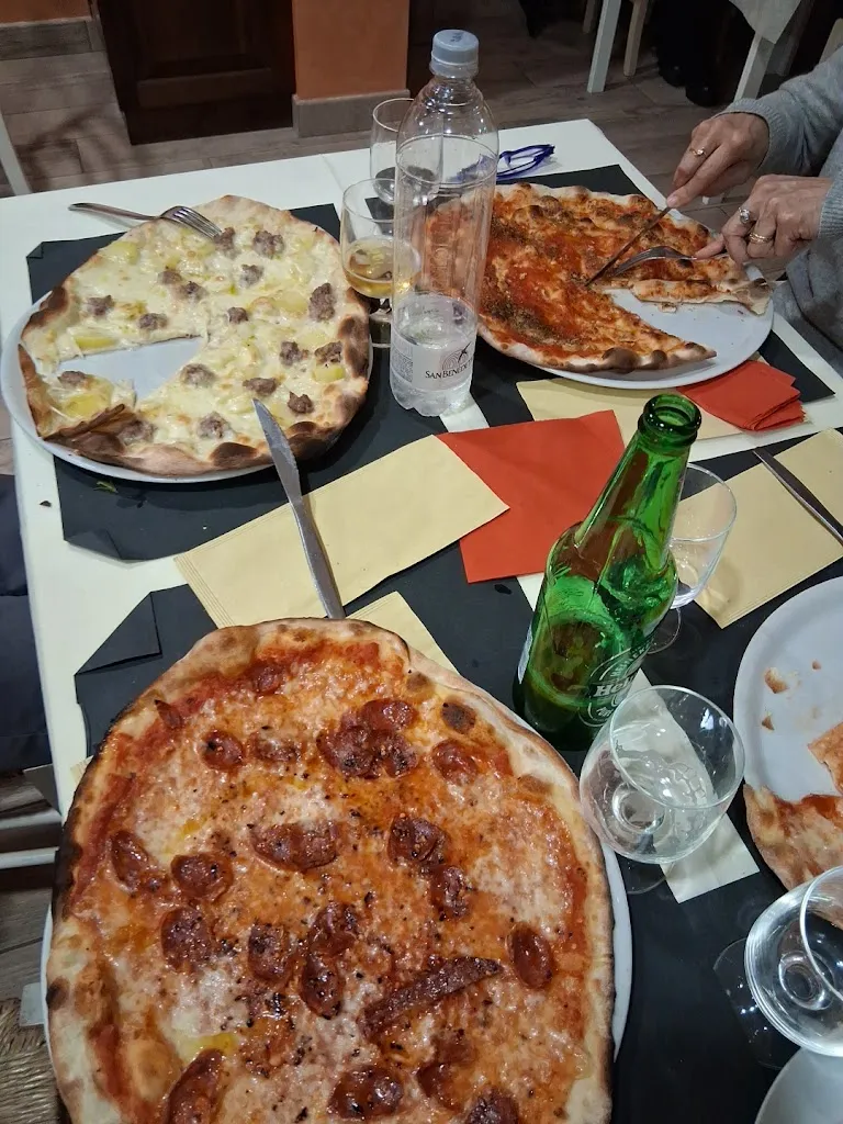 Pizzeria Quattro stagioni_Castel Viscardo_slider_image_3