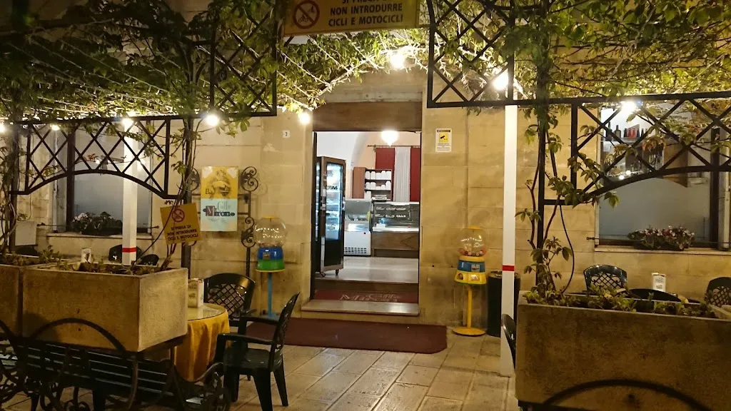 Caffè Miron di Toma Ferruccio restaurant in Muro Leccese