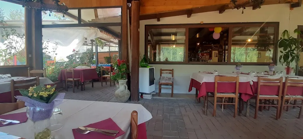 La Lanterna Restaurant Pizzeria_Cascia_slider_image_1