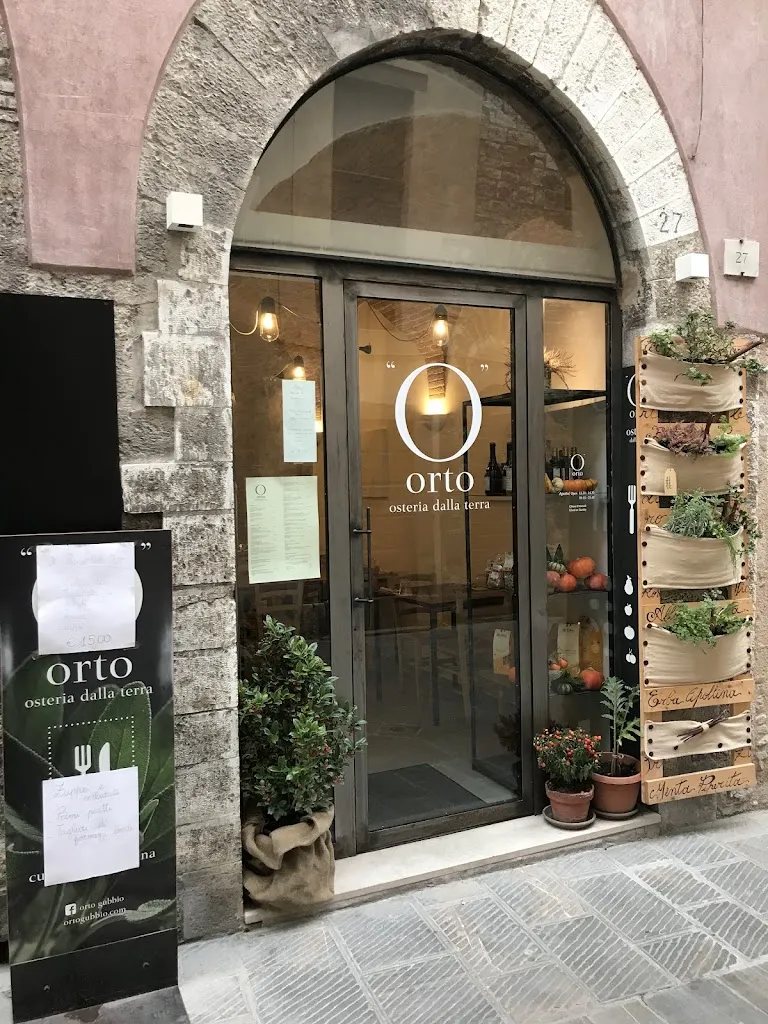 Orto Osteria dalla terra restaurant in Cipolleto