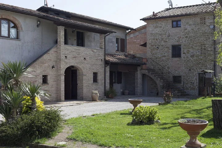 Agriturismo Podere Casenove_Citerna_slider_image_1