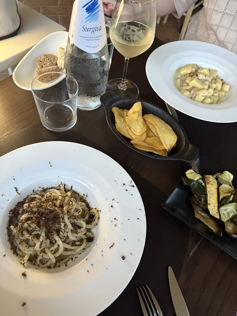 Laura Hart_Le Fate Ignoranti_Chiugiana-La Commenda_review