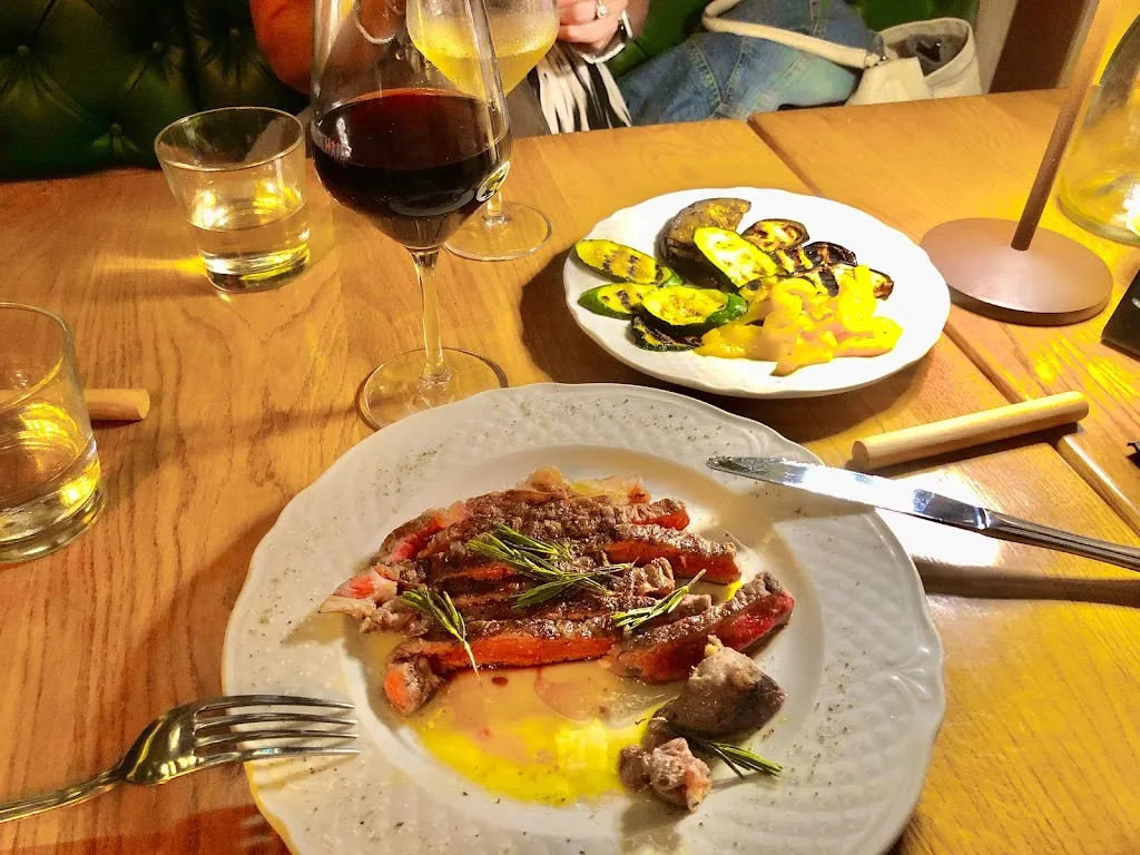 Dr.Jekyll & Mr.Hyde - Bistrot And Speakeasy_Castiglione del Lago_slider_image_3