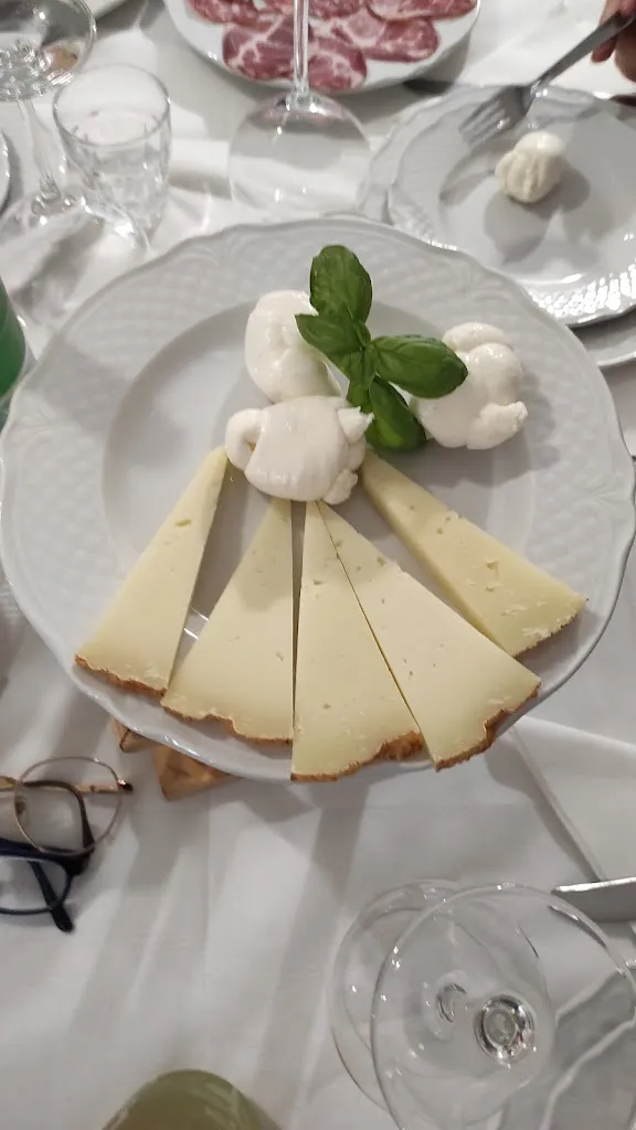 Michele Sales_Trattoria Pane e Salute_Orsara di Puglia_review