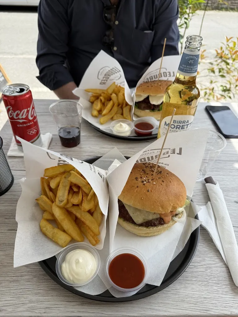 Simone_LEOBURGER_Città di Castello_recensione