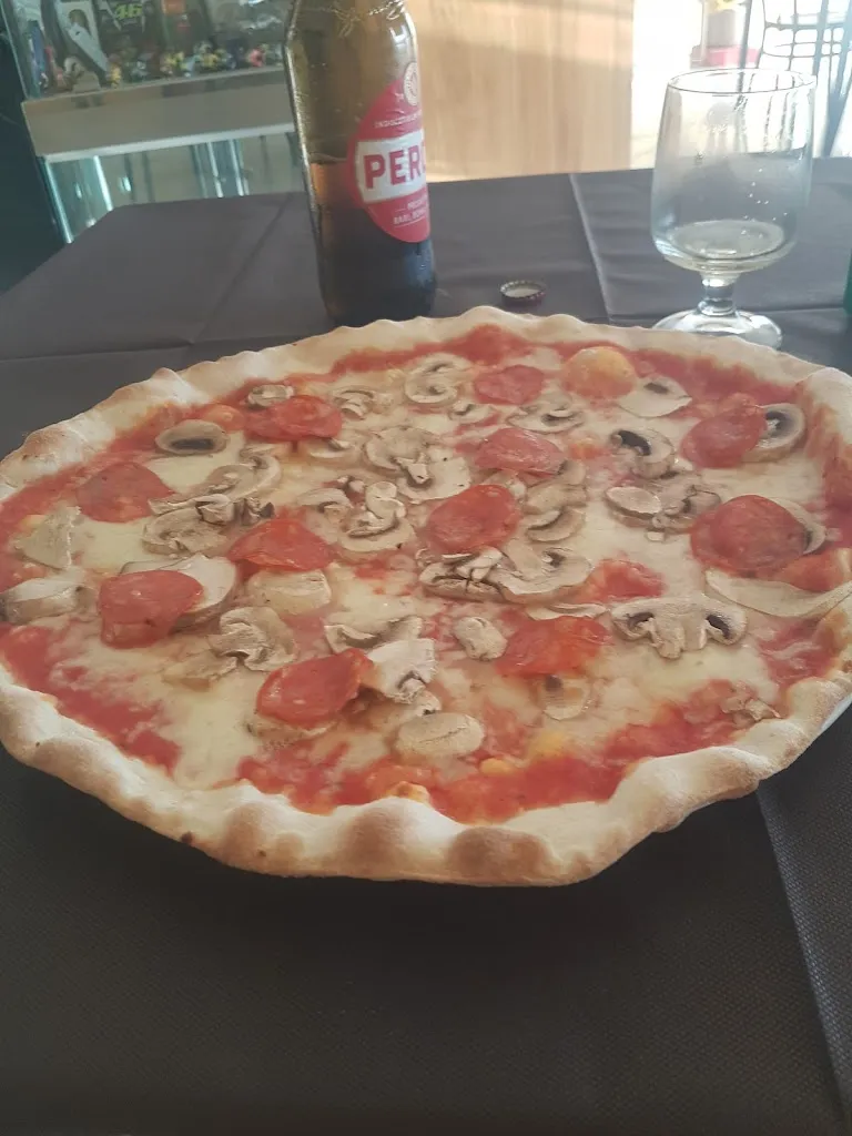 Gianluca Meloni_Pizzeria Regina Di Brisevac Antonija_Collepepe_review