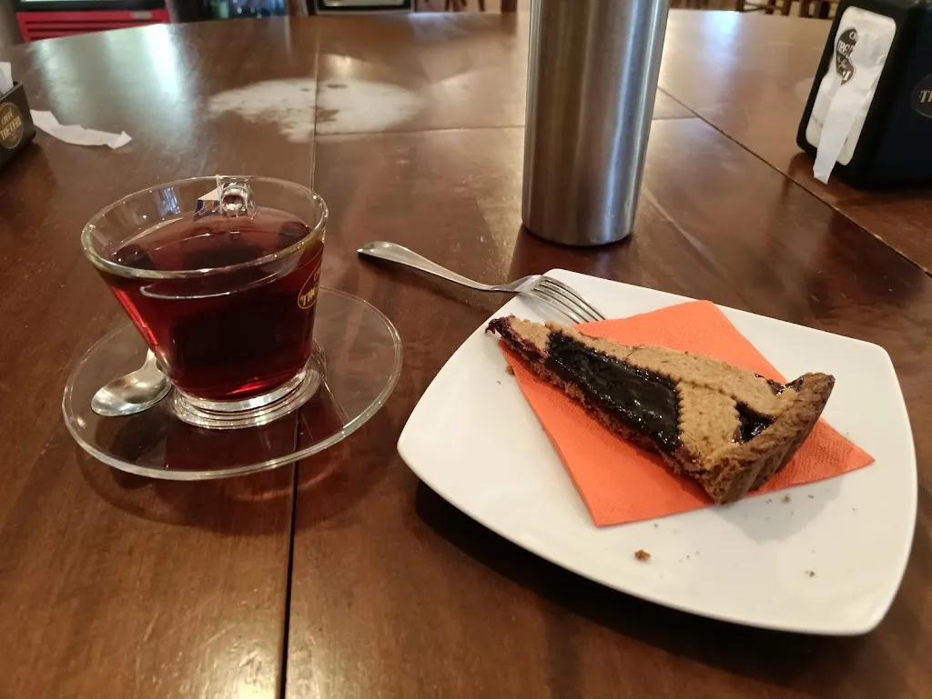 Ivan Losacco_Ristorante Pizzeria La Locanda d'Avelle_Costacciaro_review