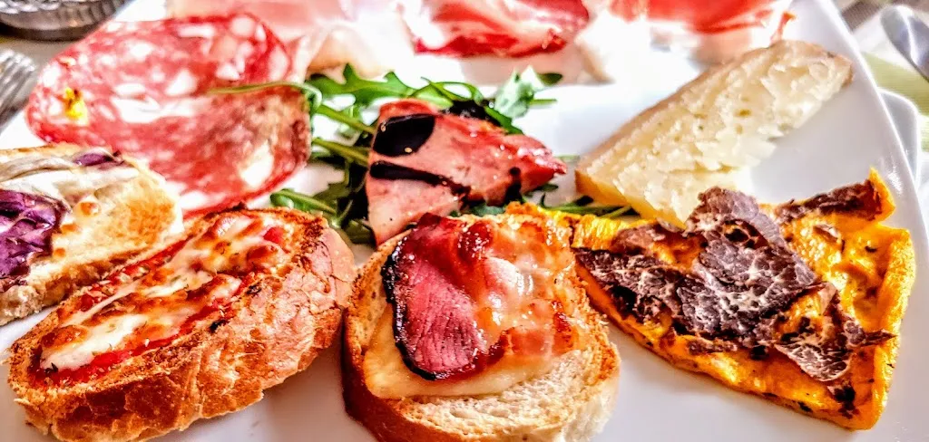 Ristorante Pizzeria La Locanda d'Avelle_Costacciaro_slider_image_2