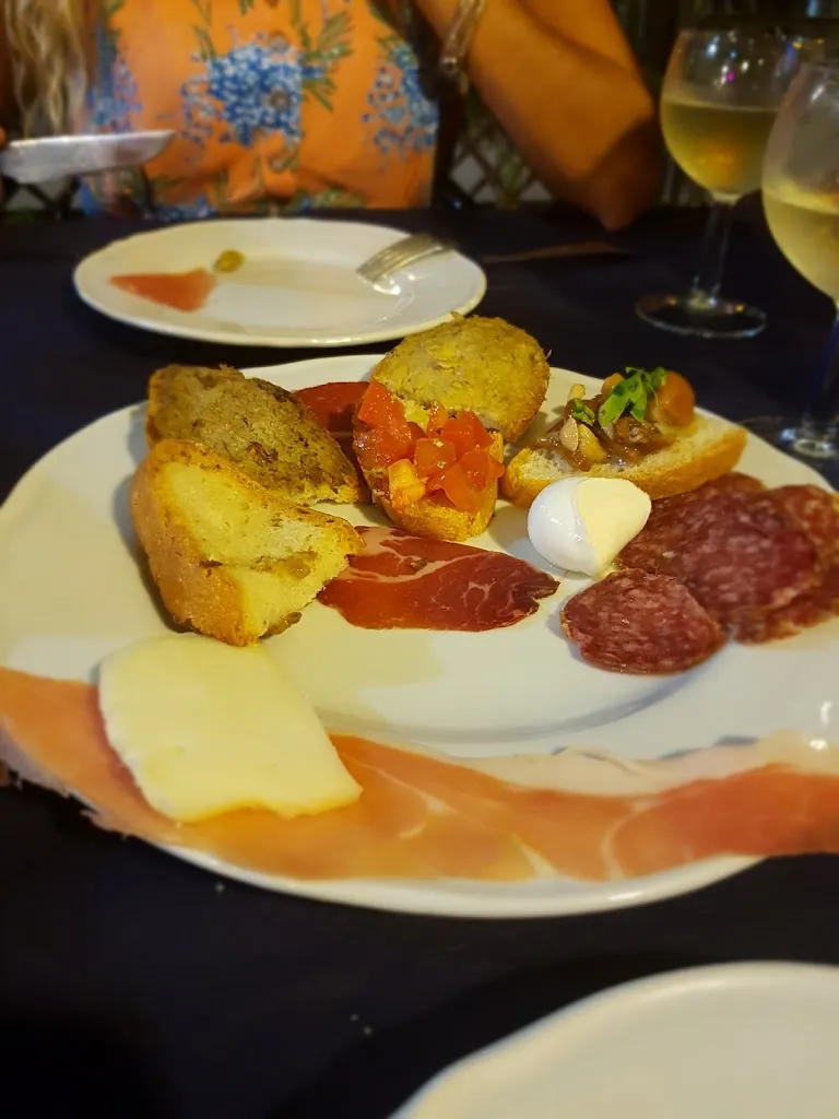 byron miller_Ristorante-pizzeria La Castagneta_Ficulle_review