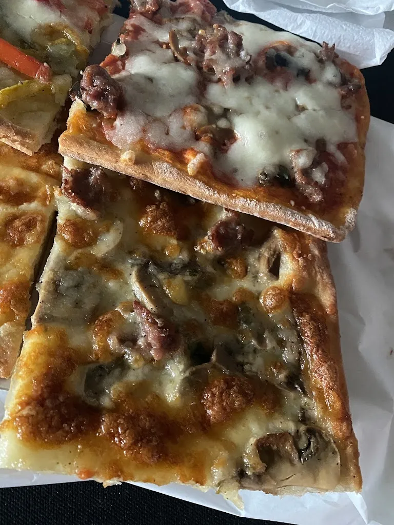 Mondo Pizza_Fabro_slider_image_2