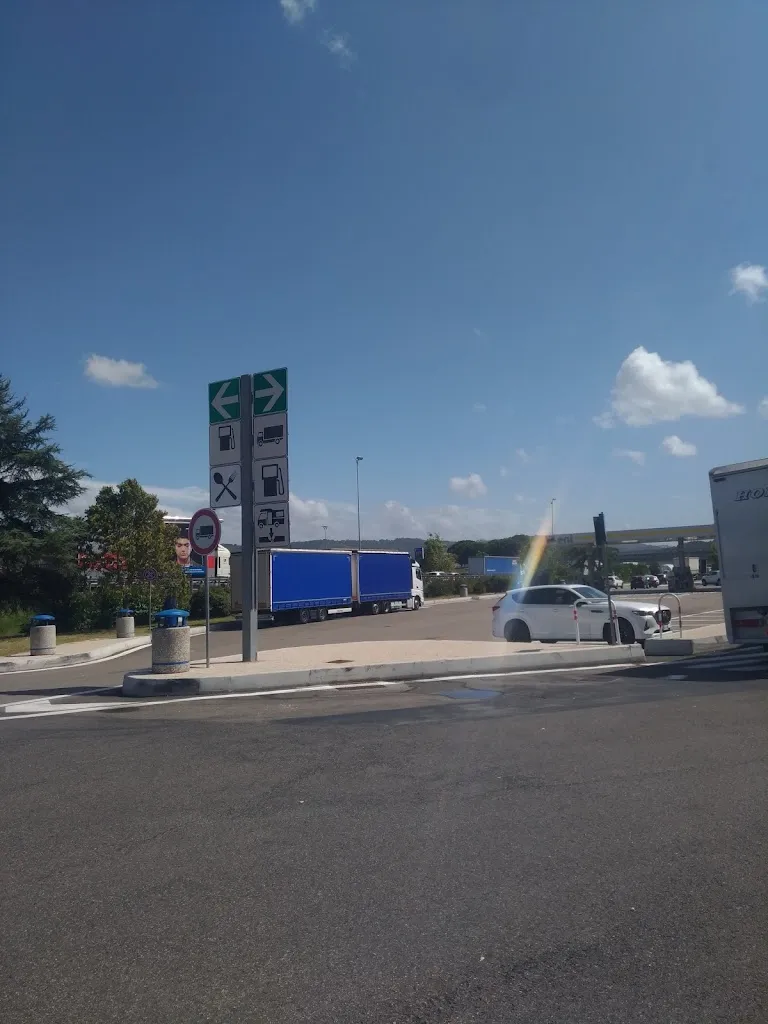 FINI GRILL...Bar. Ristorante...market...tabacchi.._Fabro Scalo_slider_image_2