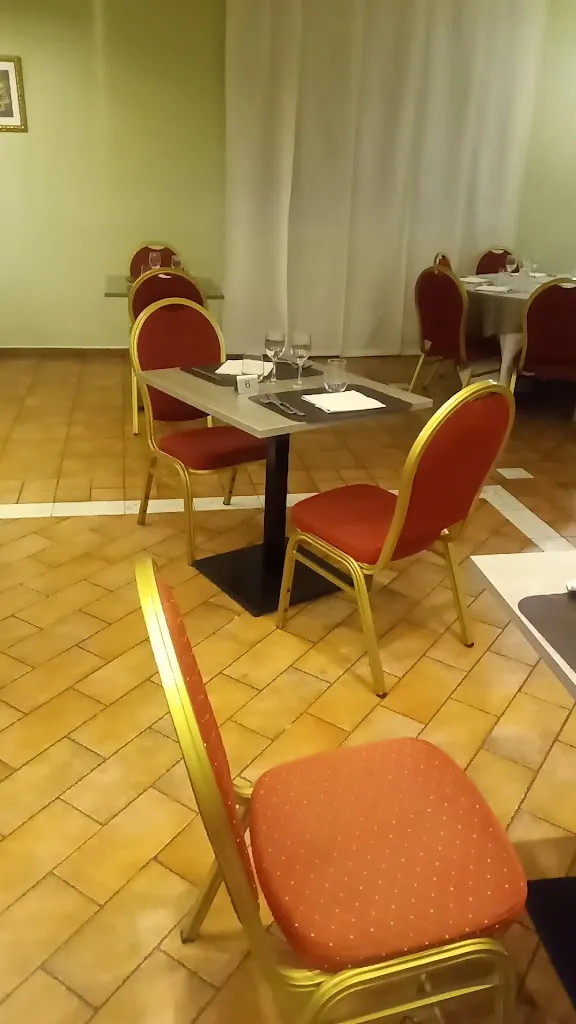 Ristorante @ Camino Vecchio_Fossato di Vico_slider_image_2