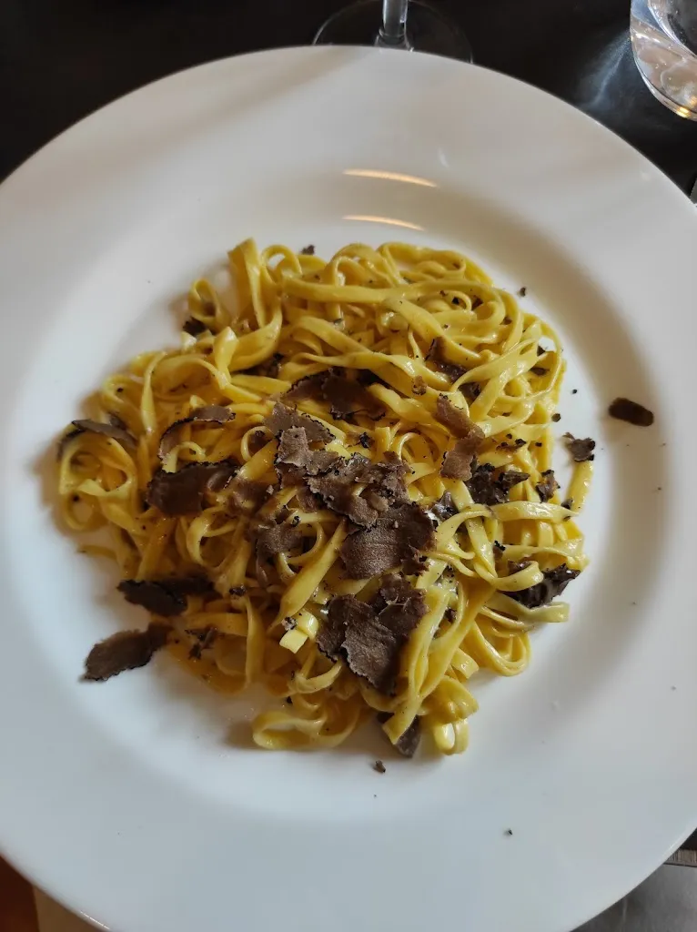 Ristorante @ Camino Vecchio_Fossato di Vico_slider_image_3