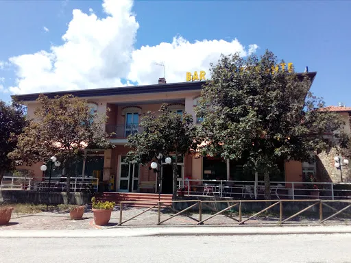 Ristorante Pizzeria Hotel CRIS_Fossato di Vico_slider_image_1