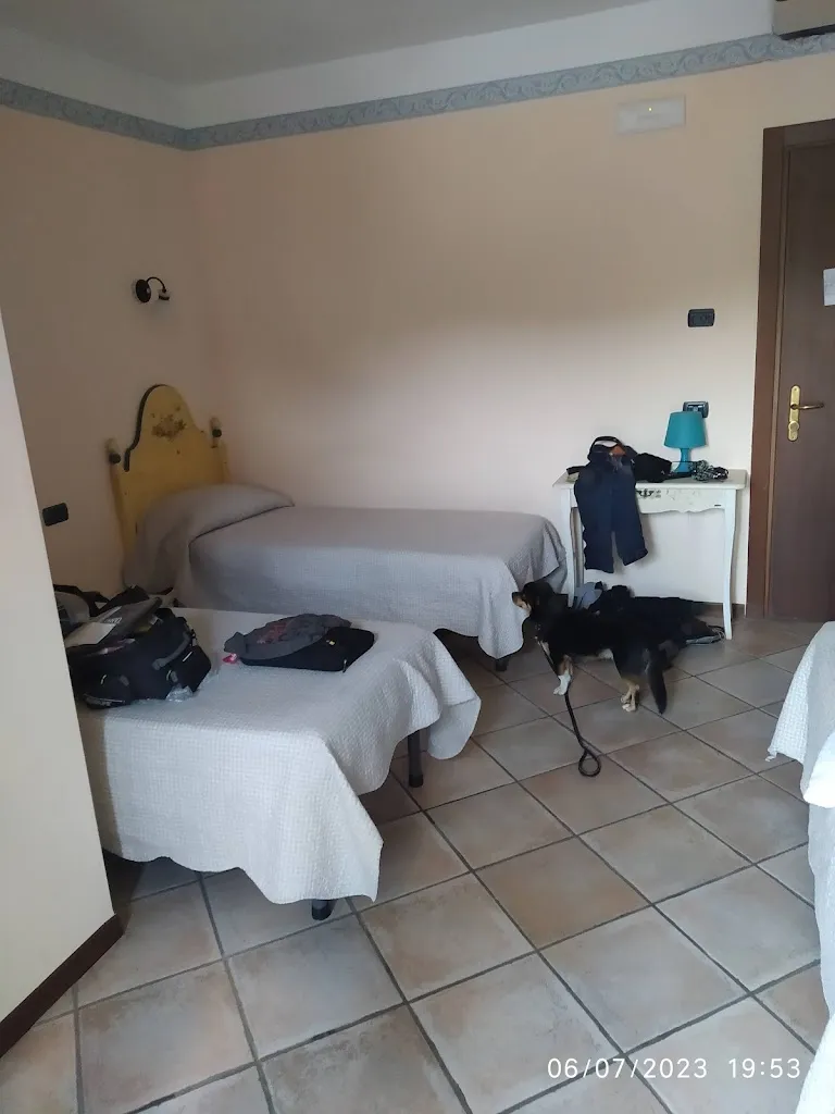 Ristorante Pizzeria Hotel CRIS_Fossato di Vico_slider_image_3