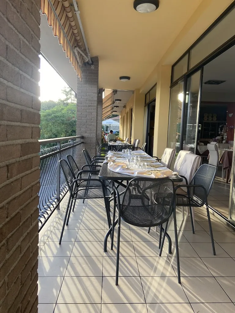 Fred Hfmn_Lo Scoiattolo_Lisciano Niccone_review