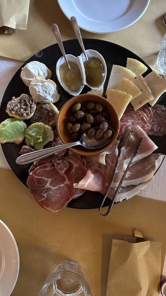 Ristorante Da Gianna Di Corinna Secci_Lisciano Niccone_slider_image_2