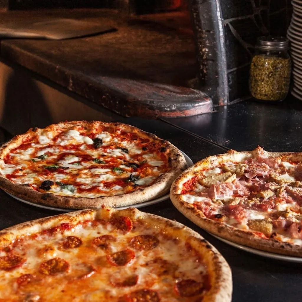 La Romantica Pizzeria - Magione_Magione_slider_image_2