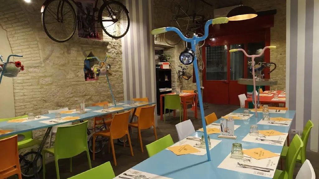 Osteria Ciclabile - Ladri di biciclette_Foligno_slider_image_1