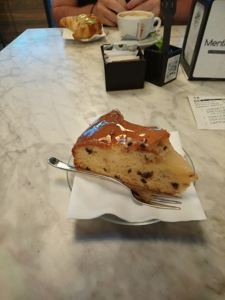 Joyce L_MenteLocale_Foligno_review